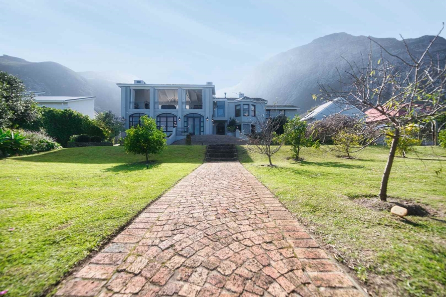 7 Bedroom Property for Sale in Voelklip Western Cape